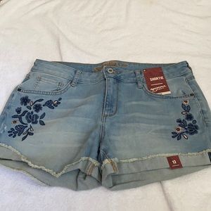 Women’s denim shorties-Arizona jean company